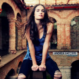 Andrea Lacoste - Suele Pasar
